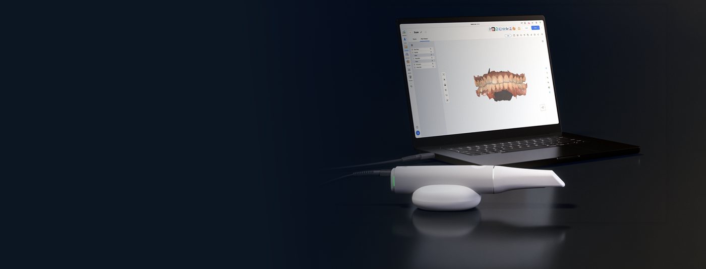 Medit iE Intraoralscanner mit Laptop und Medit Scan Software